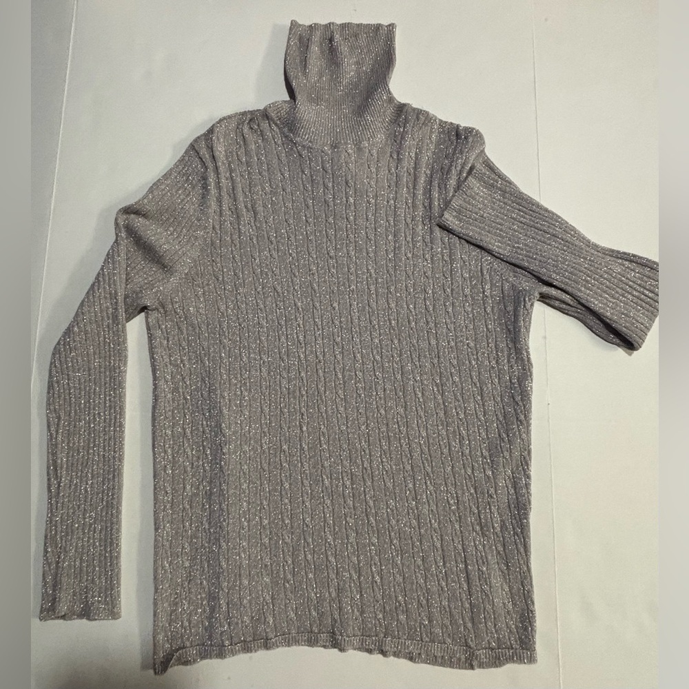 Evan Picone metallic cable turtle neck sweater. Women’s SZ XL. Viscose
